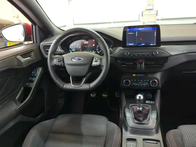 Ford Focus 1.0 EcoBoost ST Line Business 2020 Benzine 3