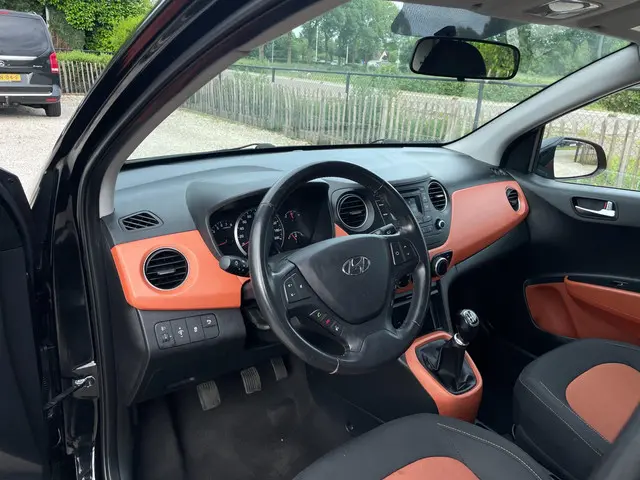 Hyundai i10 1.0i i-Motion Airco, USB, 14 inch 2014 Benzine 9