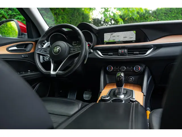 Alfa Romeo Stelvio 2.0 T AWD 2017 Benzine 7