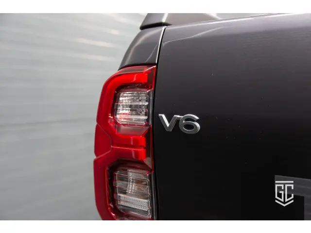 Toyota Hilux 4.0 Double Cab Adventure 2024 Benzine 17
