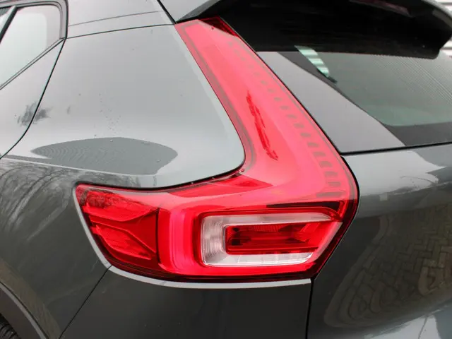 Volvo XC40 2.0 B4 Plus Dark 2025 Benzine 8