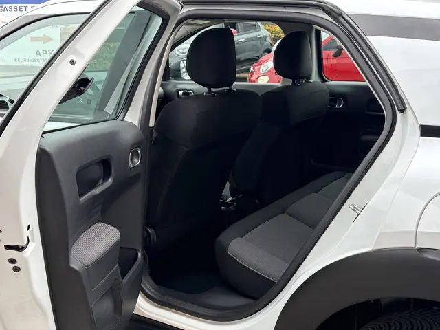 Citroën C4 Cactus 1.2 VTi Business 2014 Benzine 17