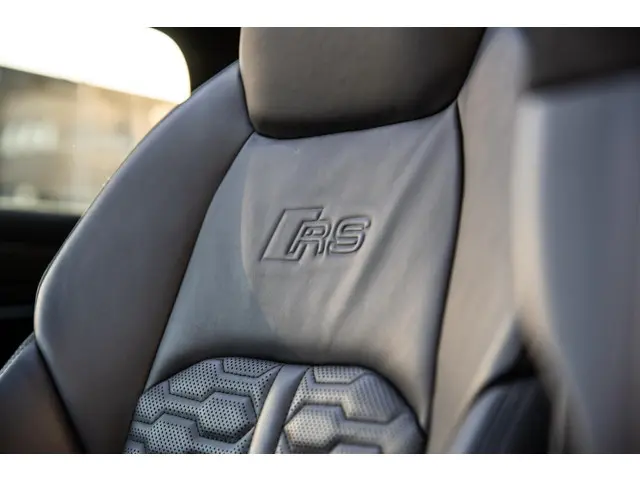 Audi RS6 Avant 4.0 TFSI quattro 2022 Benzine 61
