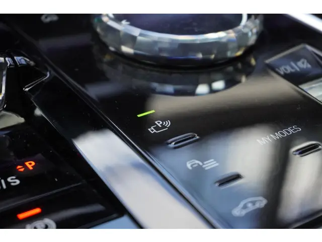 BMW 7 Serie M760e xDrive 2023 Hybride Benzine 23