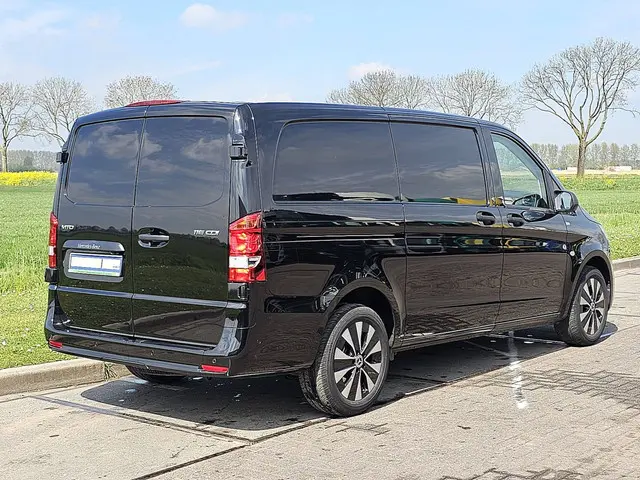 Mercedes-Benz Vito 116 2024 Diesel 3