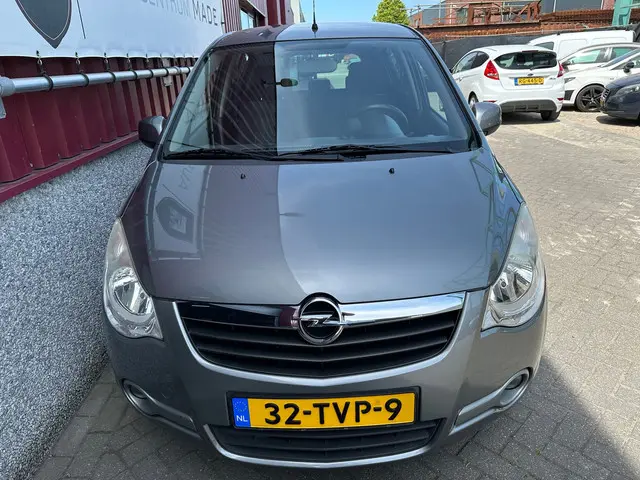 Opel Agila 1.2 Edition // 50 DKM NAP // Airco 2012 Benzine 6
