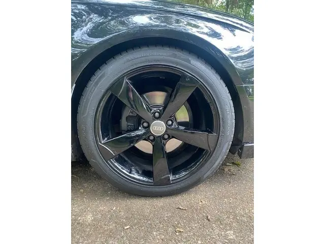 Audi A4 Limousine 1.8 TFSIe Limited S 2014 Benzine 8