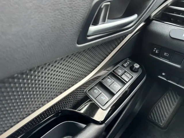 Toyota C-HR 1.8 Hybrid Energy 2018 Hybride Benzine 14