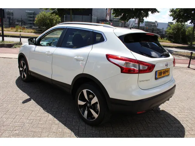 Nissan QASHQAI 1.2 Connect Edition 2015 Benzine 8