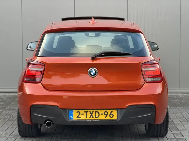 BMW 1 Serie 116i M Sport High Executive 2014 Benzine 4