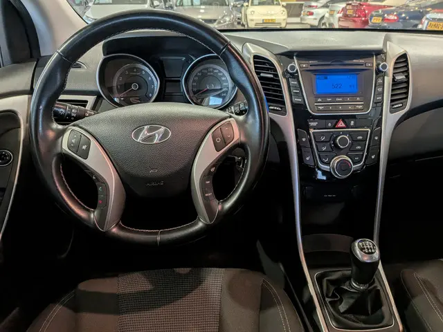 Hyundai i30 Wagon 1.4 2014 Benzine 8