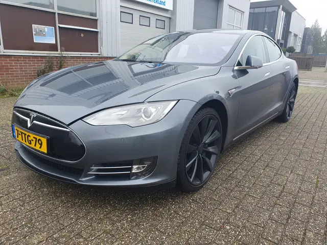 Tesla Model S 85 Base, Free Supercharging 2014 Elektrisch 6