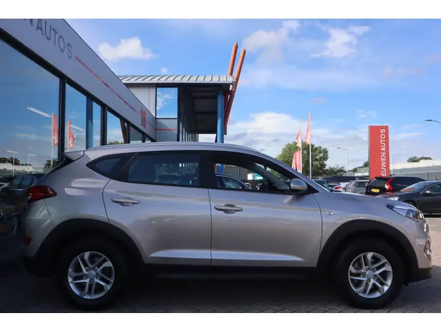 Hyundai Tucson 1.6 GDi i-Drive 2017 Benzine 23