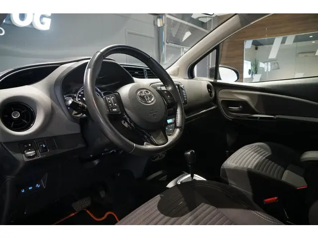 Toyota Yaris 1.5 Hybrid Active 2019 Hybride Benzine 4