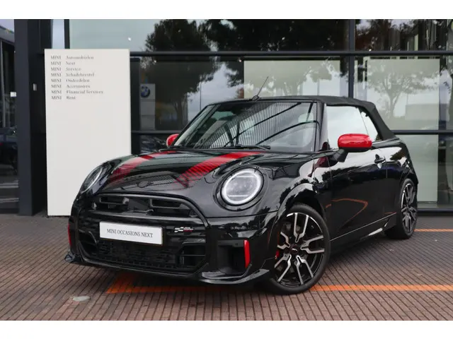 MINI Cabrio 2.0 JCW 2025 Benzine 24