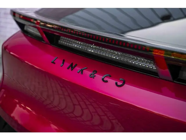 Lynk & Co 02 More 66 kWh 2026 Elektrisch 12