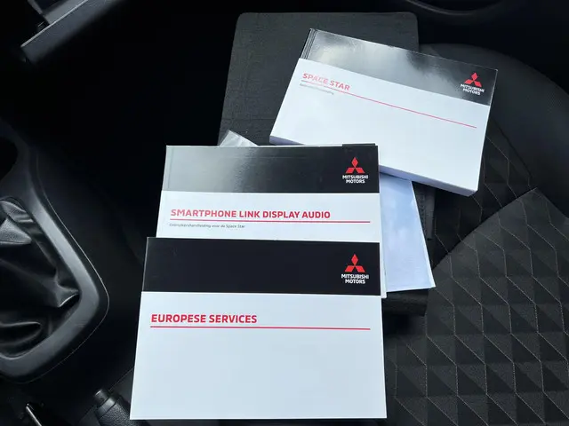 Mitsubishi Space Star 1.2 Connect+ 2024 Benzine 12