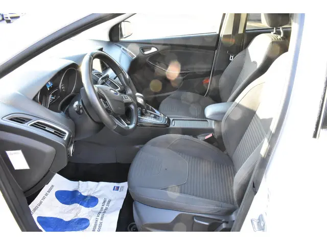 Ford Focus 1.5 Titanium Edition 2015 Benzine 15