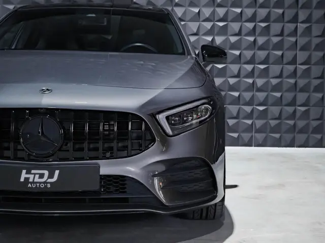 Mercedes-Benz A-Klasse 250e 2022 Hybride Benzine 24