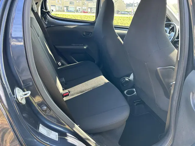 Peugeot 108 1.0 e-VTi Active AUTOMAAT / Airco 2017 Benzine 23