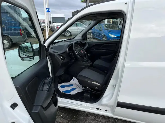Fiat Doblò Cargo 1.3 MJ L1H1 Actual 2015 Diesel 8