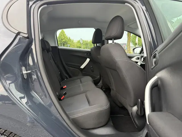 Peugeot 208 1.2 PureTech Like 2018 Benzine 9