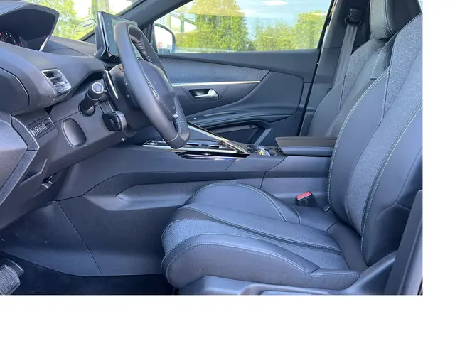 Peugeot 3008 1.2 130 pk Automaat Allure Pack 2023 Benzine 9