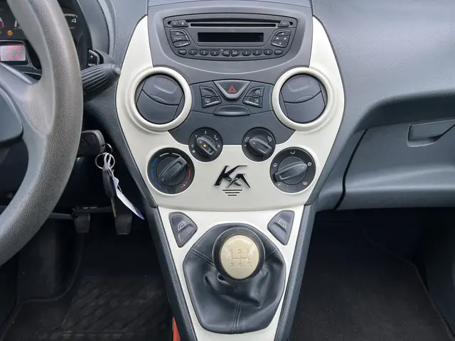 Ford Ka 1.2 Style start/stop 2014 Benzine 13