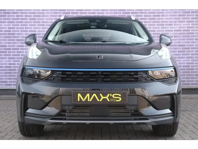 Lynk & Co 01 2