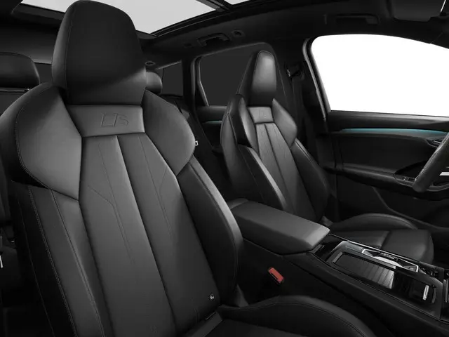 Audi Q6 e-tron S edition 83 kWh 252 PK 2026 Elektrisch 4