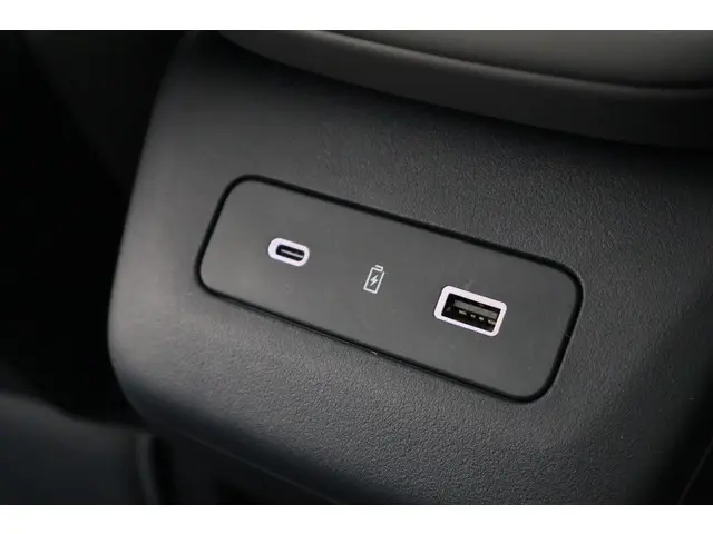 Lynk & Co 02 More 66 kWh 2025 Elektrisch 22