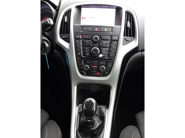 Opel Astra GTC 1.4 Turbo Sport 2012 Benzine 13
