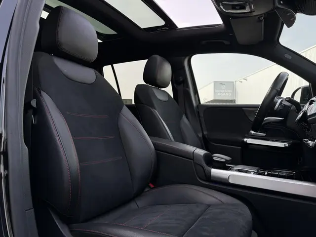 Mercedes-Benz GLB Aut. 180 Sol. AMG Edition 2021 Benzine 11