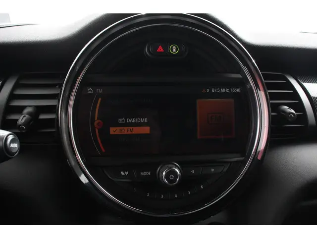 MINI Electric Cooper Charged 33 kWh 2020 Elektrisch 15