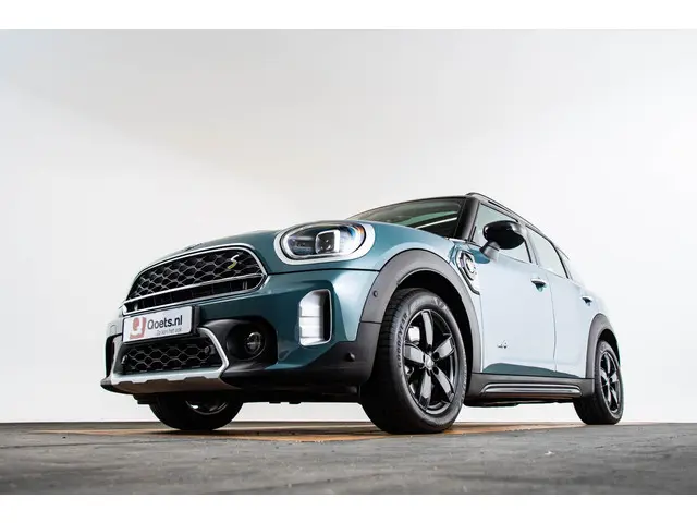 MINI Countryman Cooper S E ALL4 2022 Hybride Benzine 24