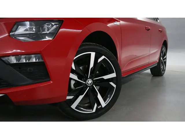 Škoda Kamiq 1.0 TSI 115pk Monte Carlo 2024 Benzine 12