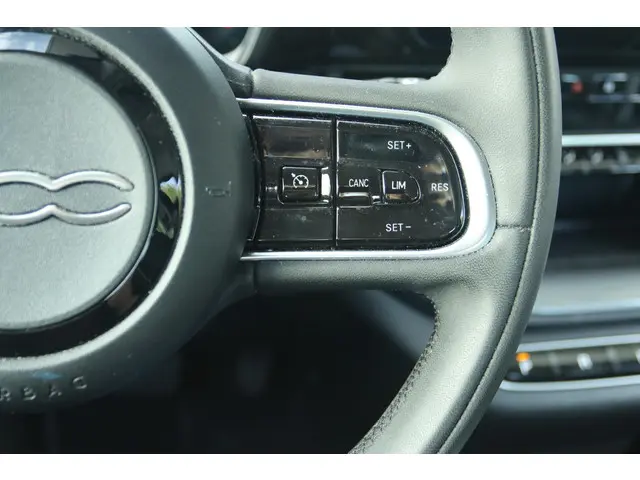 Fiat 500e 42 kWh 2023 Elektrisch 19