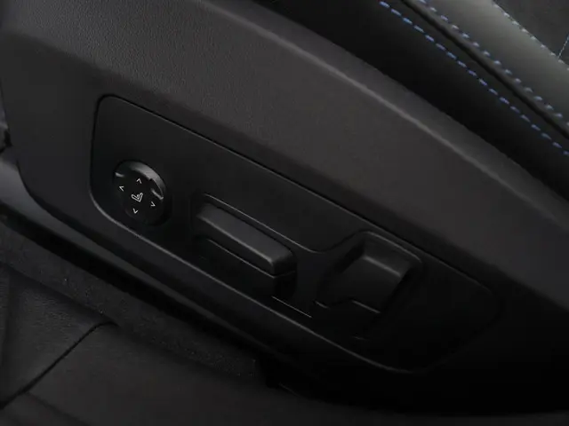 BMW 1 Serie 120 2025 Benzine 16