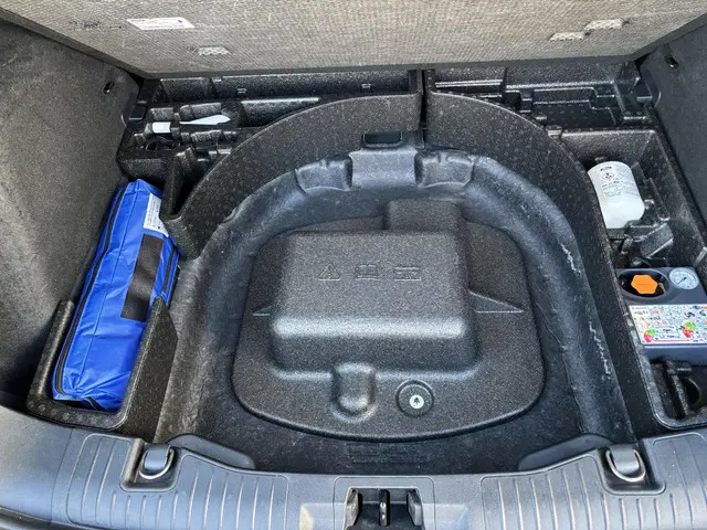 Ford Kuga 2.5 PHEV ST-Line X 2022 Hybride Benzine 10