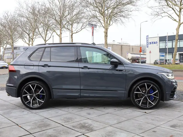 Volkswagen Tiguan R 2022 Benzine 25