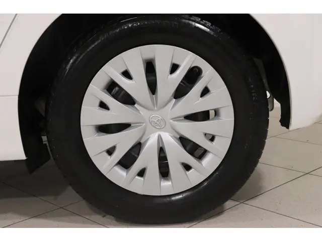 Toyota Yaris 1.5 Hybrid Dynamic, 2022 Hybride Benzine 9