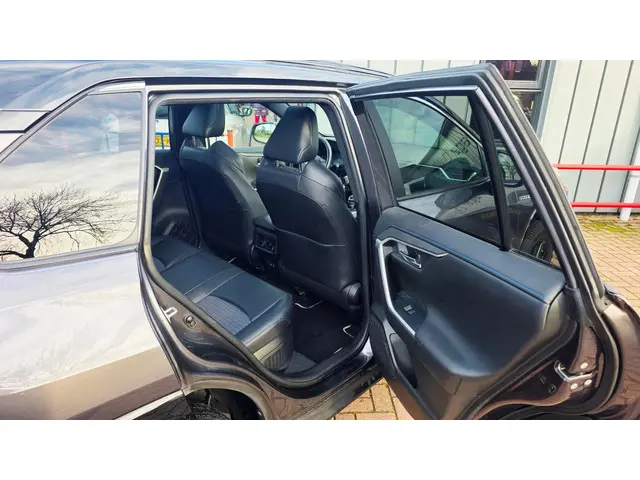 Toyota RAV4 2.5 Hybrid Bi-Tone 2020 Hybride Benzine 11