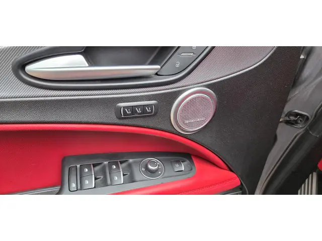 Alfa Romeo Stelvio 2.0 T AWD Super 2018 Benzine 13