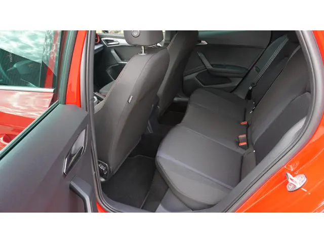 SEAT Arona 1.0 TSI 95pk FR-Line 2024 Benzine 22