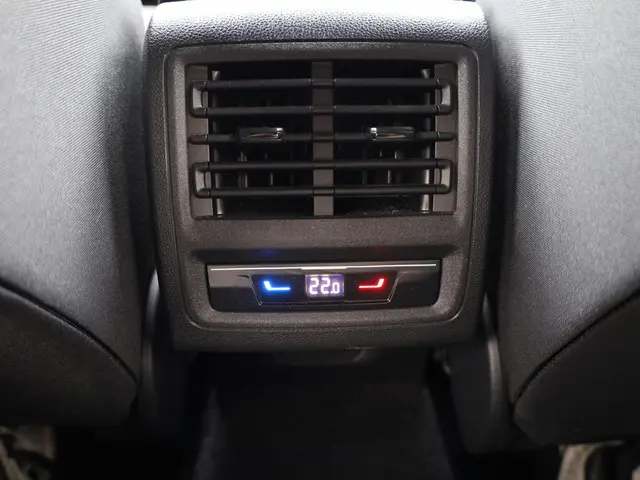 Volkswagen Golf GTE 1.4 eHybrid 2022 Hybride Benzine 31