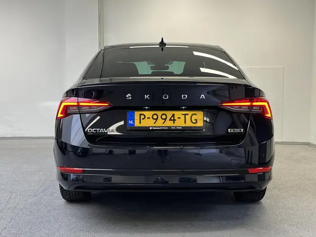 Škoda Octavia 1.0 e-TSI Sport Business 2022 Benzine 6