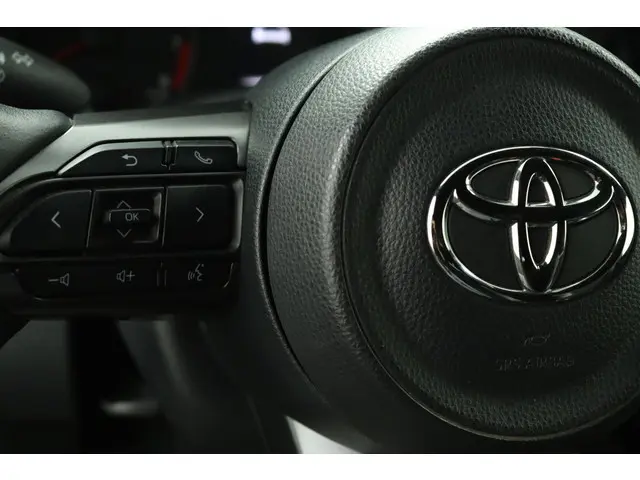 Toyota Yaris 1.6 GR Premium 2021 Benzine 18