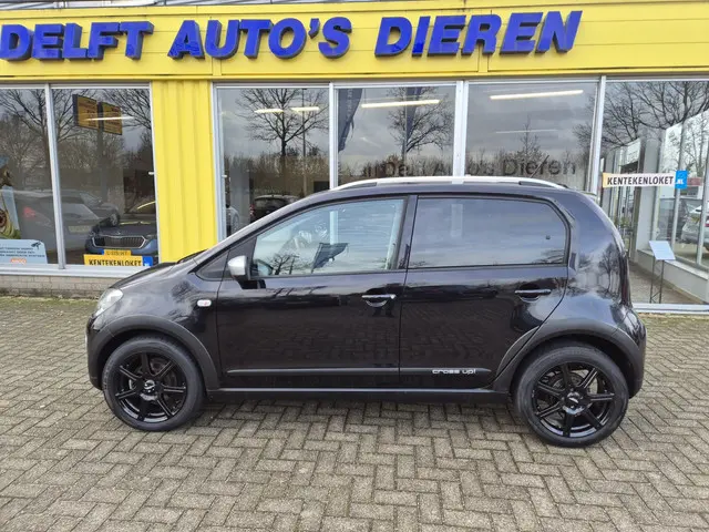 Volkswagen up! 1.0 cross up! BlueMotion 2013 Benzine 9