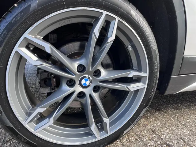 BMW X1 sDrive20i Executive 2017 Benzine 22