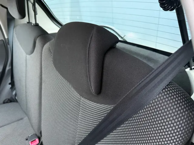 Toyota Aygo 1.0-12V Comfort Navigator 2012 Benzine 7